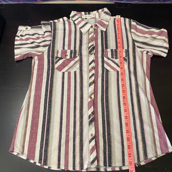 Eden & Olivia Multicolor Striped Button-Down Shirt - Picture 4 of 5